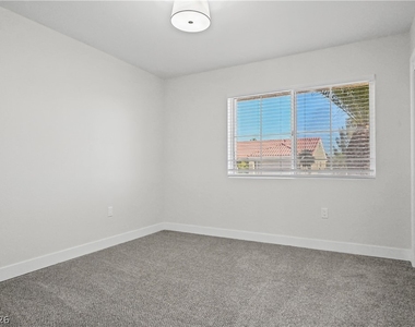 9009 Signal Terrace Drive - Photo Thumbnail 25