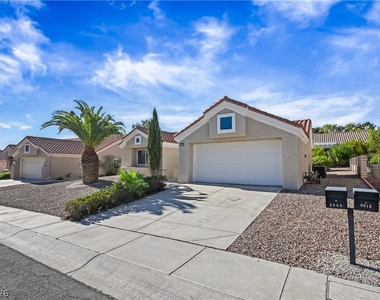 9009 Signal Terrace Drive - Photo Thumbnail 7