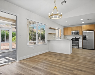 9009 Signal Terrace Drive - Photo Thumbnail 13