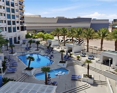 2700 Las Vegas Boulevard - Photo Thumbnail 20