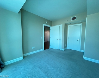 2700 Las Vegas Boulevard - Photo Thumbnail 10