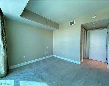 2700 Las Vegas Boulevard - Photo Thumbnail 14