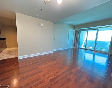 2700 Las Vegas Boulevard - Photo Thumbnail 7