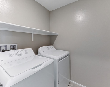 6231 Milford Sound Street - Photo Thumbnail 11