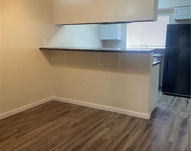 2750 S Durango Drive - Photo Thumbnail 5