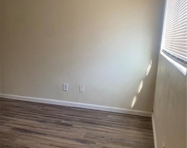 2750 S Durango Drive - Photo Thumbnail 26
