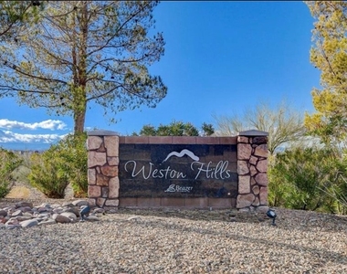 1069 Water Cove Street - Photo Thumbnail 2