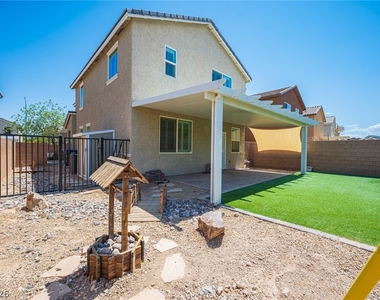 1069 Water Cove Street - Photo Thumbnail 8