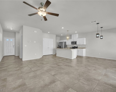 3752 Ramura Avenue - Photo Thumbnail 4