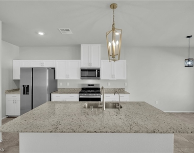 3752 Ramura Avenue - Photo Thumbnail 11