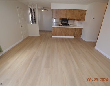 4300 N Lamont Street - Photo Thumbnail 3