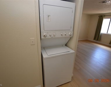 4300 N Lamont Street - Photo Thumbnail 9