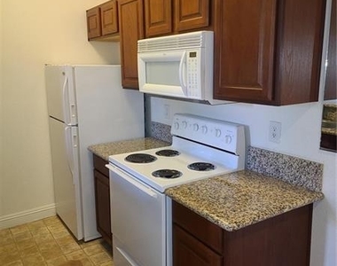 5122 S Jones Boulevard - Photo Thumbnail 8