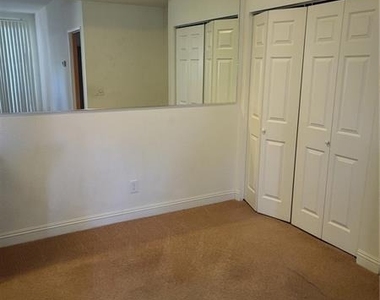 5122 S Jones Boulevard - Photo Thumbnail 7