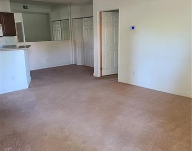 5122 S Jones Boulevard - Photo Thumbnail 1