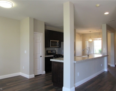 712 Peachy Canyon Circle - Photo Thumbnail 5