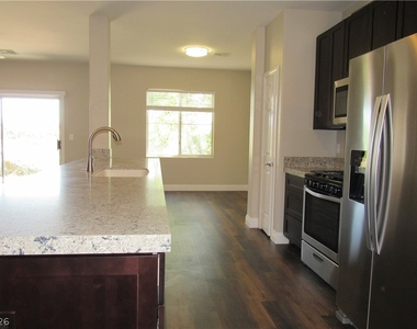 712 Peachy Canyon Circle - Photo Thumbnail 25