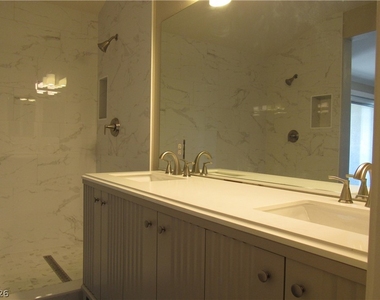 712 Peachy Canyon Circle - Photo Thumbnail 15