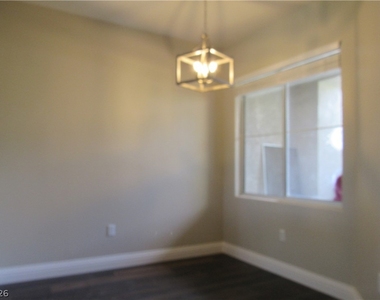 712 Peachy Canyon Circle - Photo Thumbnail 8