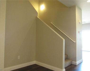 712 Peachy Canyon Circle - Photo Thumbnail 9