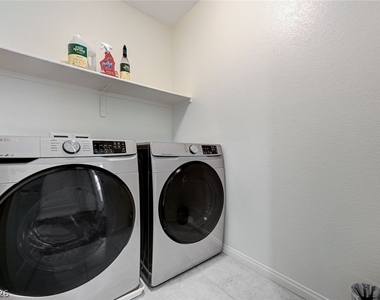 309 Andamento Place - Photo Thumbnail 31