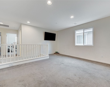 309 Andamento Place - Photo Thumbnail 21
