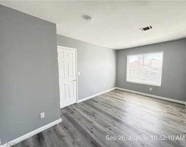 7520 Pacific Ridge Avenue - Photo Thumbnail 34