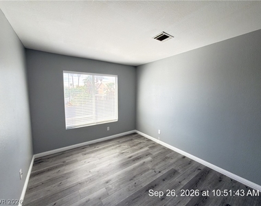7520 Pacific Ridge Avenue - Photo Thumbnail 31