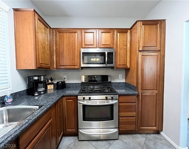 260 Lazy Posey Court - Photo Thumbnail 6