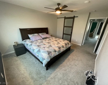 2823 Kona Blue Lane - Photo Thumbnail 4