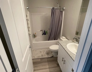 2823 Kona Blue Lane - Photo Thumbnail 3