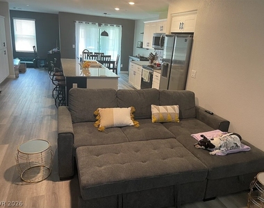 2823 Kona Blue Lane - Photo Thumbnail 2