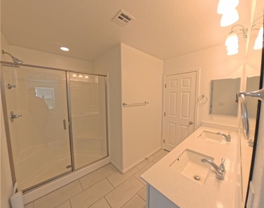 6547 Dove Point Place - Photo Thumbnail 13
