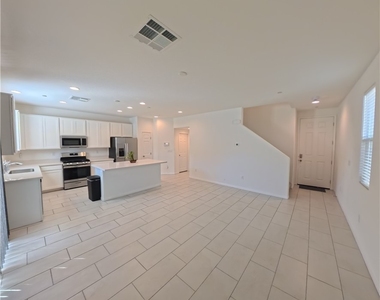 6547 Dove Point Place - Photo Thumbnail 4
