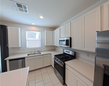 6547 Dove Point Place - Photo Thumbnail 3
