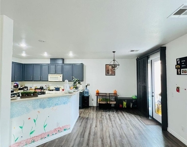 1323 Grass Creek Avenue - Photo Thumbnail 1