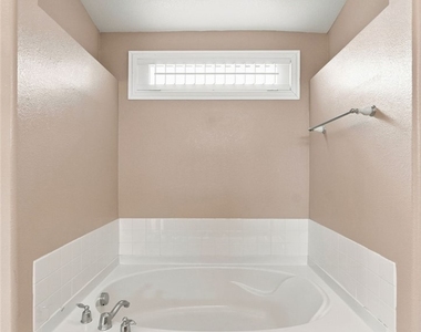 11436 Diveley Avenue - Photo Thumbnail 45