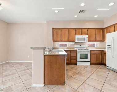 11436 Diveley Avenue - Photo Thumbnail 32