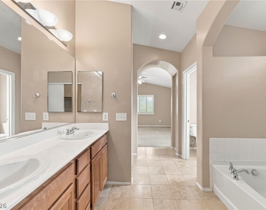 11436 Diveley Avenue - Photo Thumbnail 44