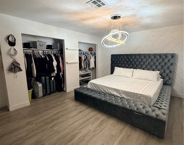 3610 Antigua Avenue - Photo Thumbnail 7