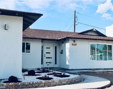3610 Antigua Avenue - Photo Thumbnail 2