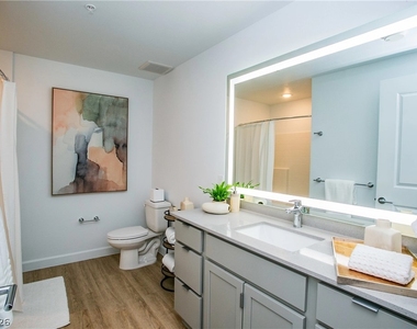4480 Meadows Lane - Photo Thumbnail 5