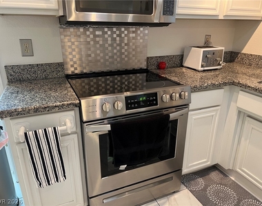 2833 Sungold Drive - Photo Thumbnail 11