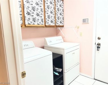 2833 Sungold Drive - Photo Thumbnail 17