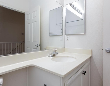2246 Ramsgate Drive - Photo Thumbnail 21
