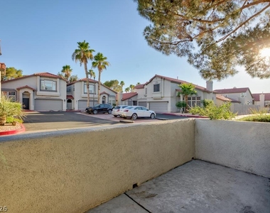 2246 Ramsgate Drive - Photo Thumbnail 6