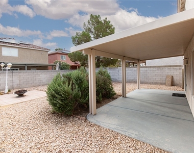 10272 Ghost Gum Street - Photo Thumbnail 20