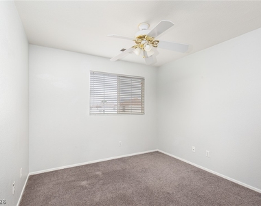 10272 Ghost Gum Street - Photo Thumbnail 11