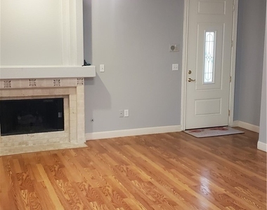 7636 Rolling View Drive - Photo Thumbnail 15