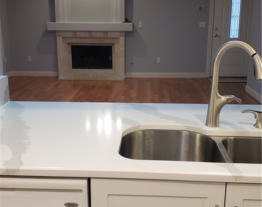 7636 Rolling View Drive - Photo Thumbnail 24